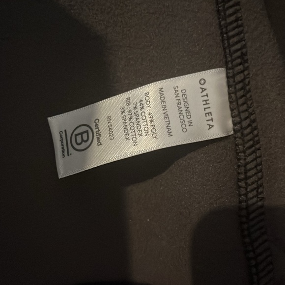 Athleta Triumph Camo Printed Hoodie NWT - Picture 5 of 8